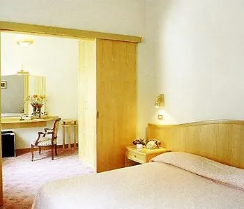 Otel Britannia 4*